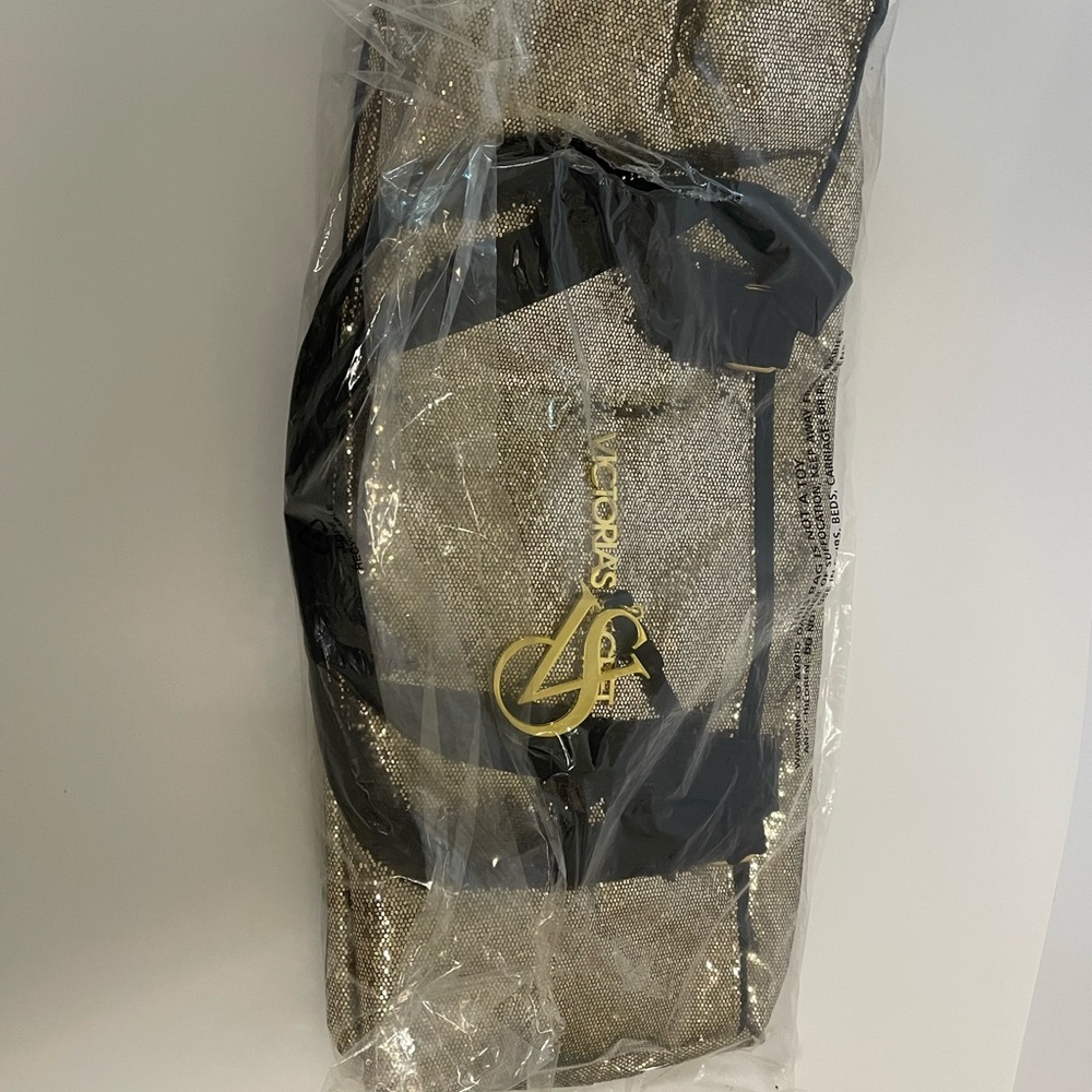 Brand new Victoria Secrets gold bag ✨still in plastic✨